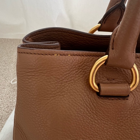 Prada Vitello Daino tote bag in camel - great pre-owned condition - Picture 3 of 16